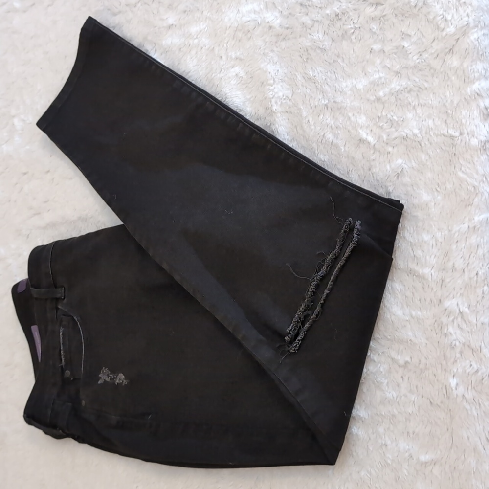NYDJ| Black Denim Distressed Jeans With Side and Back Pockets